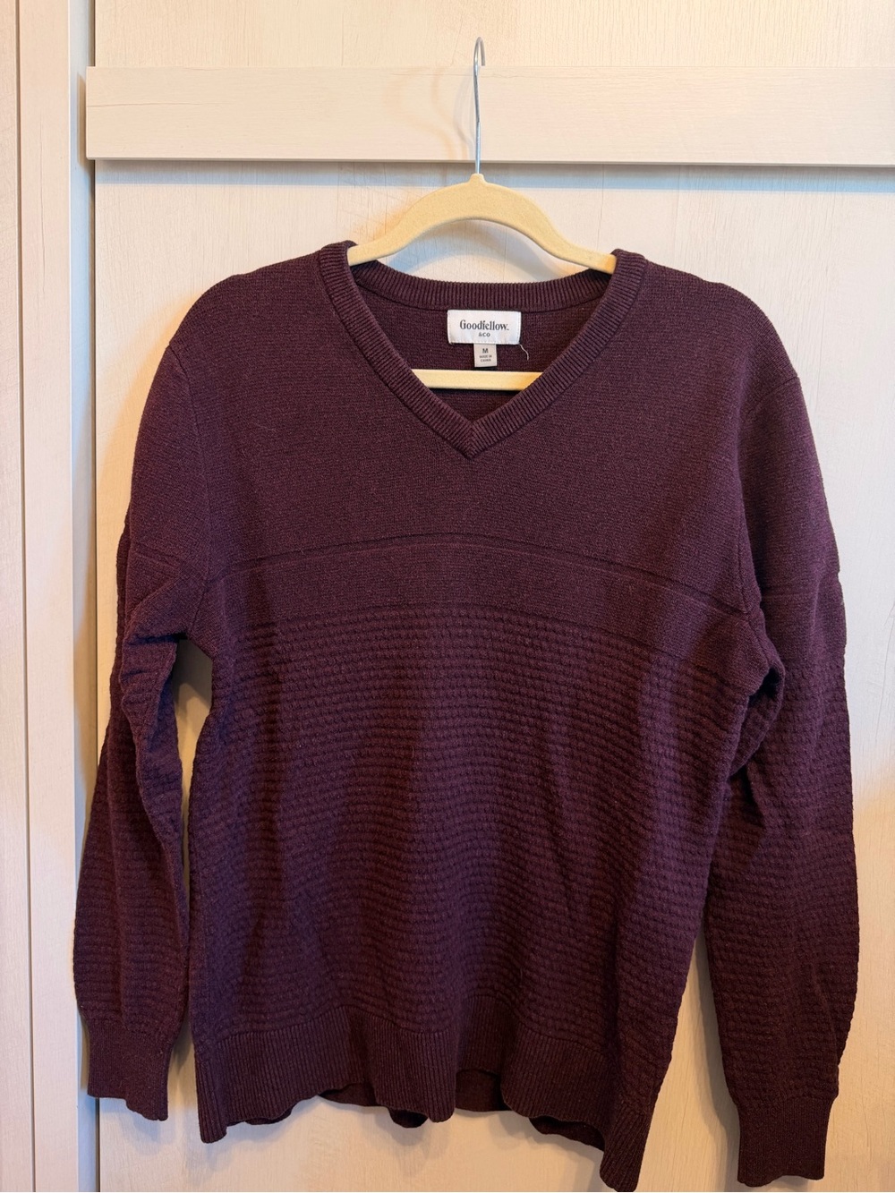 Goodfellow & Co Men's Textured V-Neck Sweater - Wine